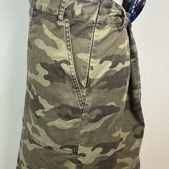 Banana Republic Size 6 Army Green Camouflage Knee Straight Pockets Casual - Picture 5 of 9